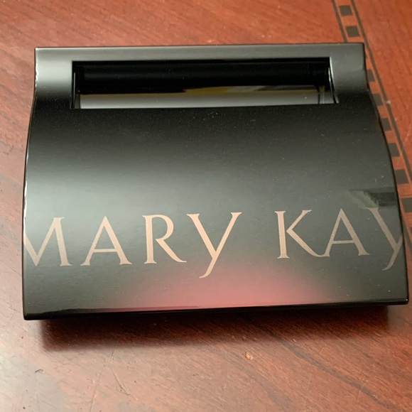 Mary Kay unfilled cosmetic mirror compact- NEW - Picture 3 of 5